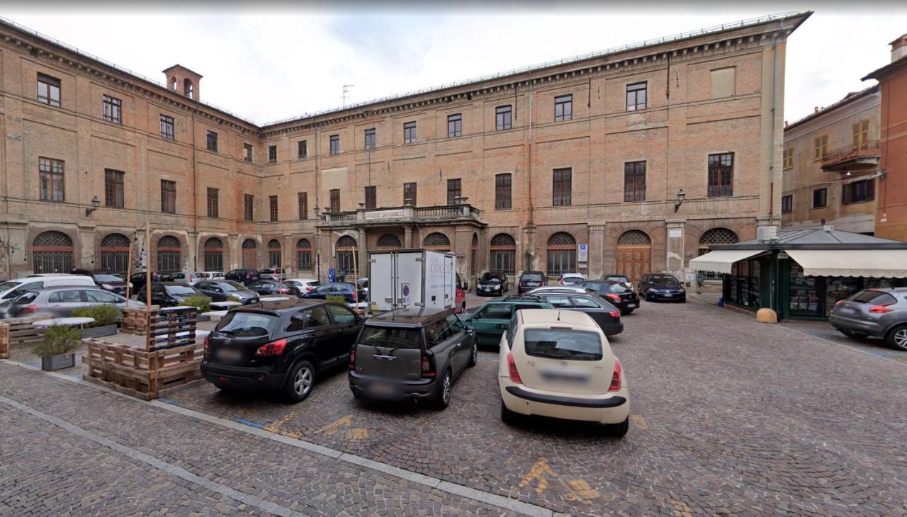 Due Finestre Sul Cortile Novi Ligure Exterior foto